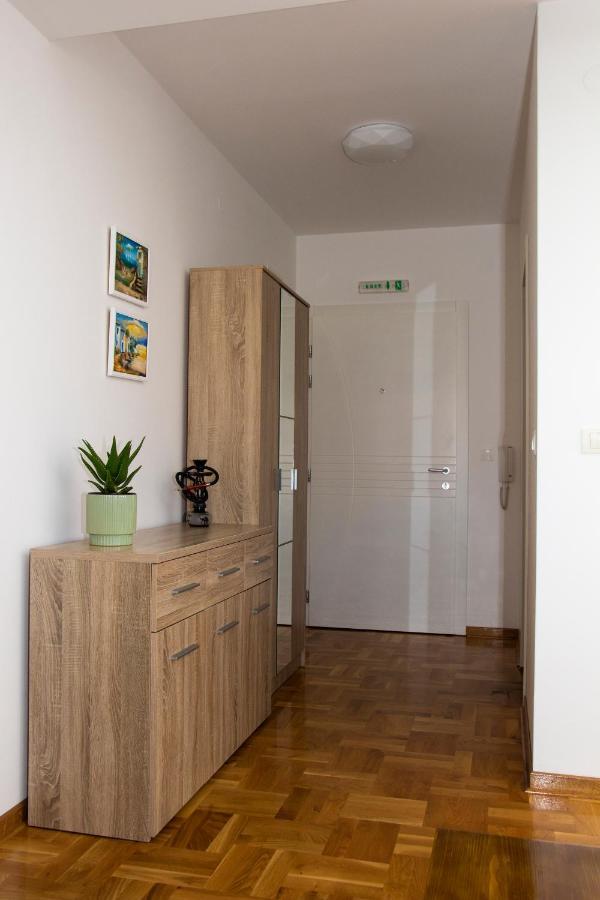 Apartman Mia Centar Kruševac Buitenkant foto