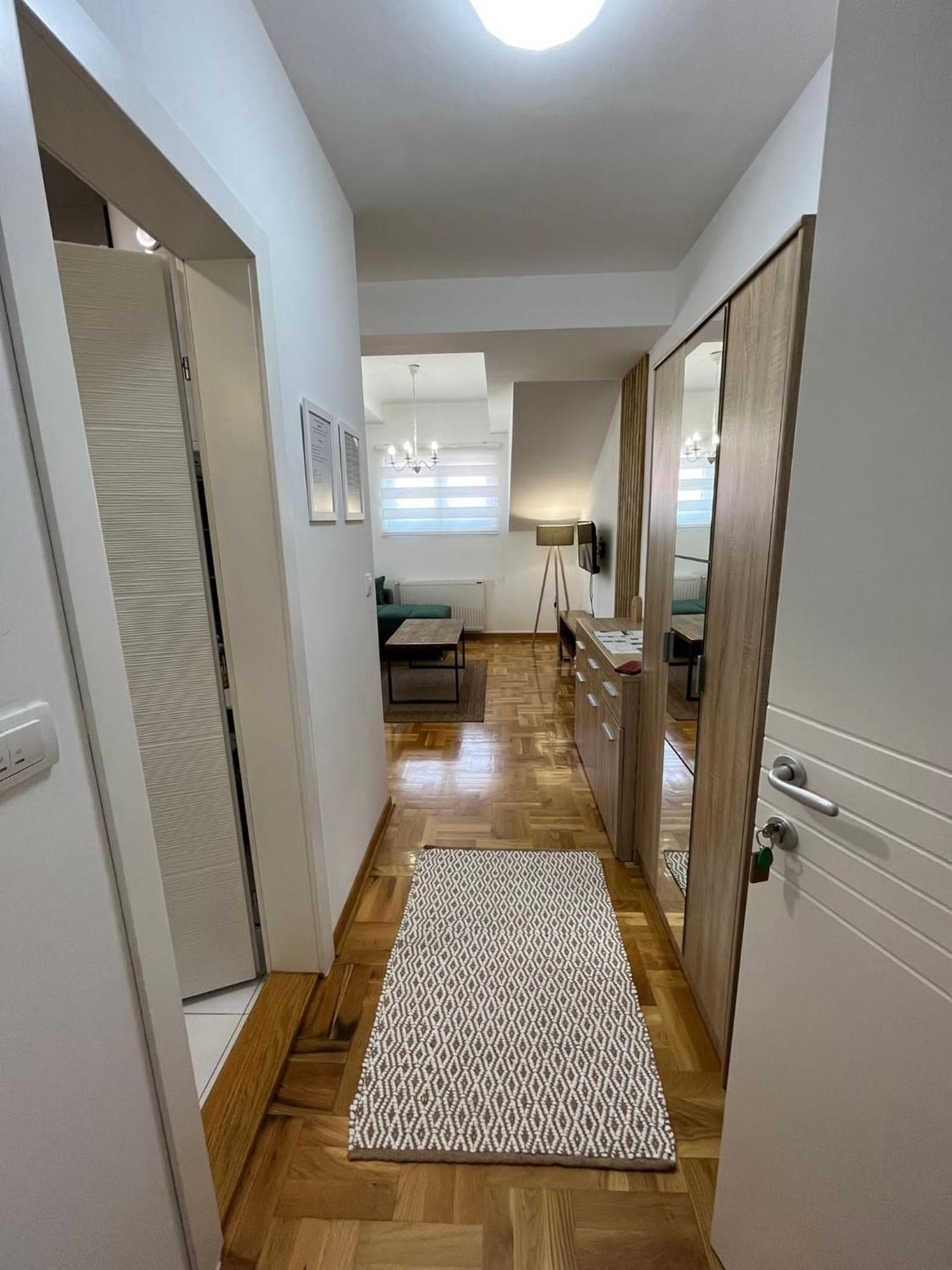 Apartman Mia Centar Kruševac Buitenkant foto