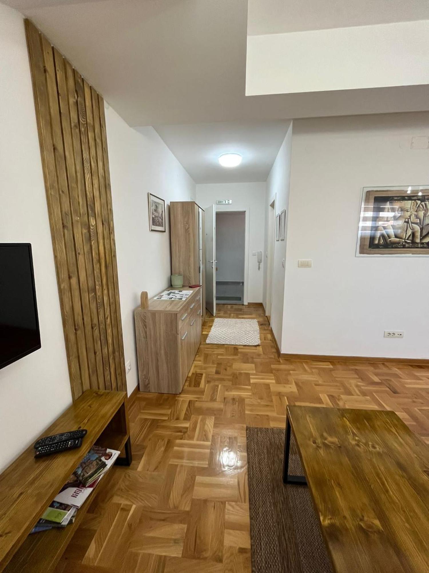Apartman Mia Centar Kruševac Buitenkant foto